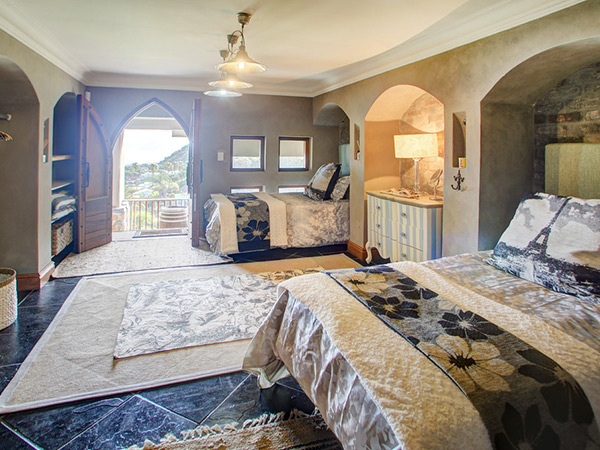 3rd bedroom - Own entrance.