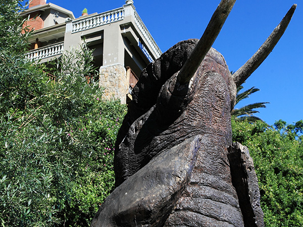 Elephant statue